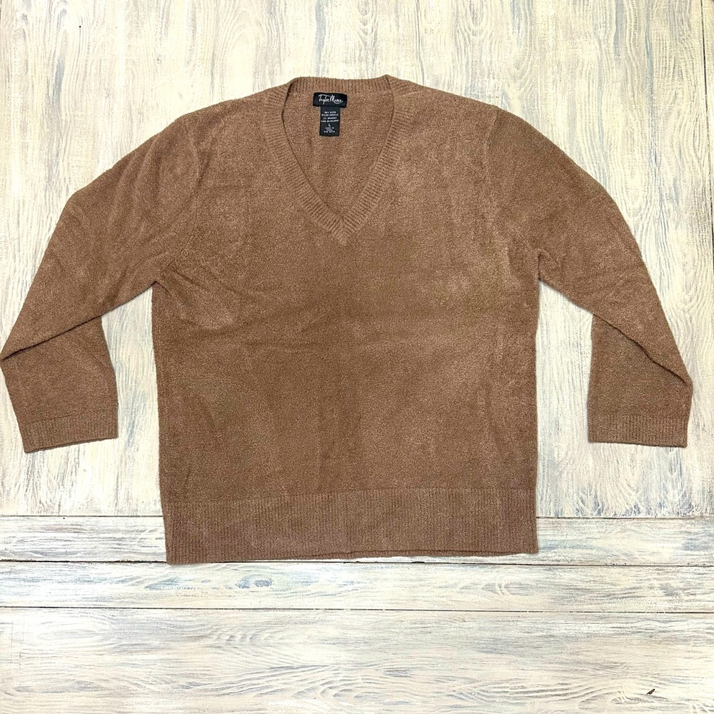 Taylor Marcs Soft Brown Sweater Size Large. Sweater is Very Soft and Comfortable